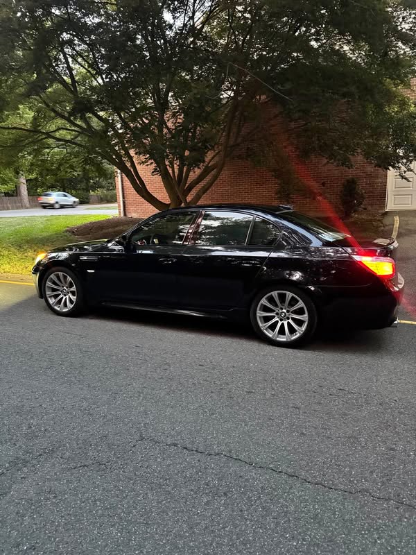 2008 BMW M5 - Sedan 4D