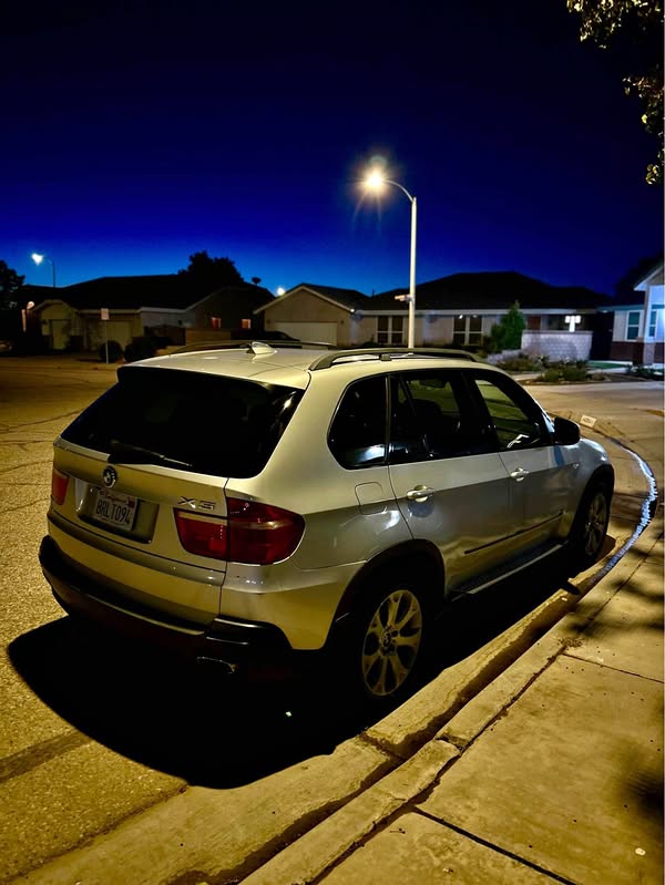 2009 BMW M5 - 48i