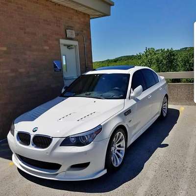 2006 BMW M5 - Yes