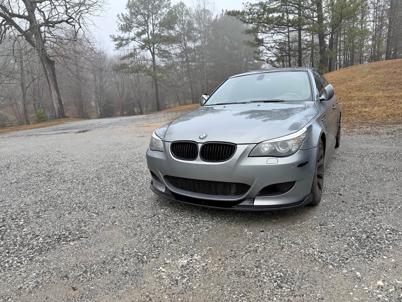 2010 BMW M5 - Sedan 4D