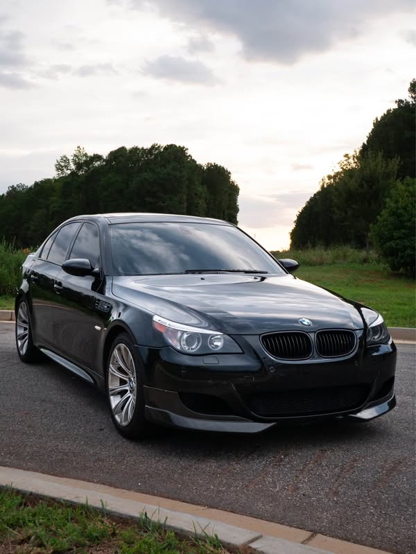 2006 BMW M5 - Sedan 4D