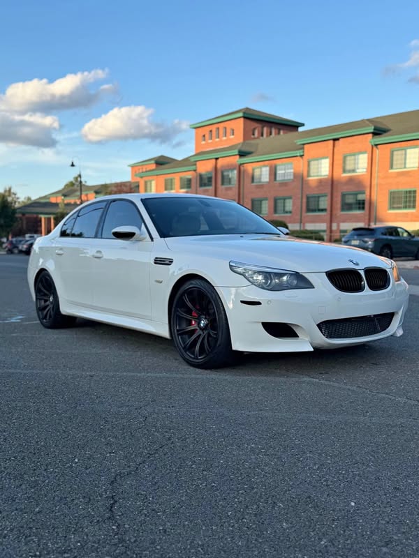 2008 BMW M5 - Sedan 4D