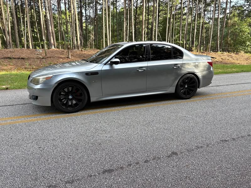2006 BMW M5 - Sedan 4D