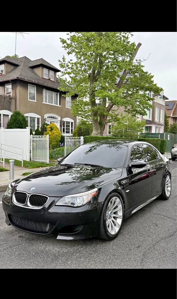 2007 BMW M5 - Sedan 4D