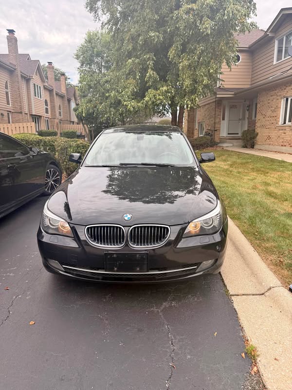 2010 BMW 5 Series - 528i xDrive Sedan 4D