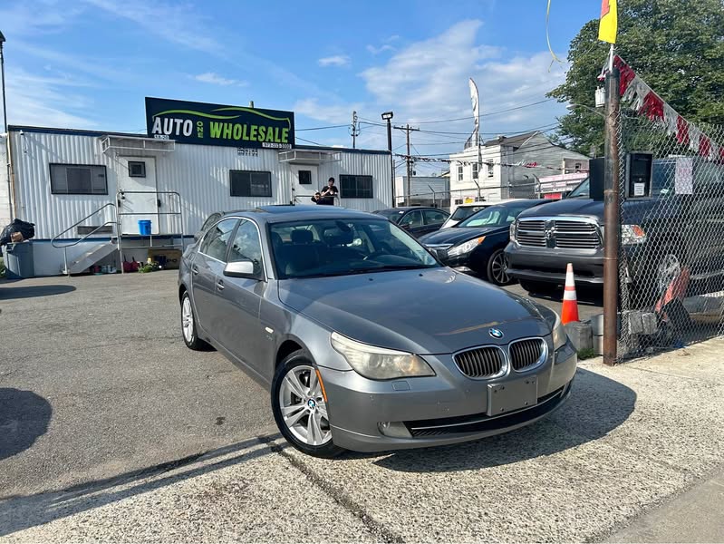 2010 BMW 5 Series - 528i xDrive Sedan 4D