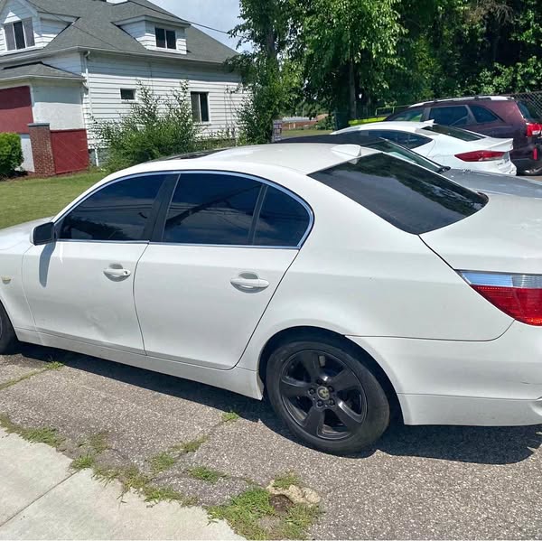 2006 BMW 5 Series - 530xi Sedan 4D