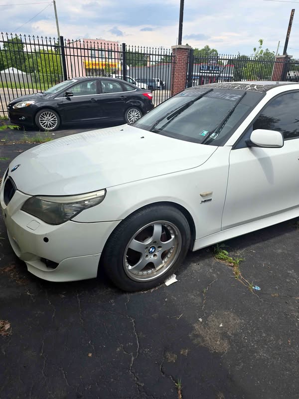 2010 BMW 5 Series - 535i xDrive Sedan 4D
