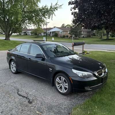 2010 BMW 5-Series XI