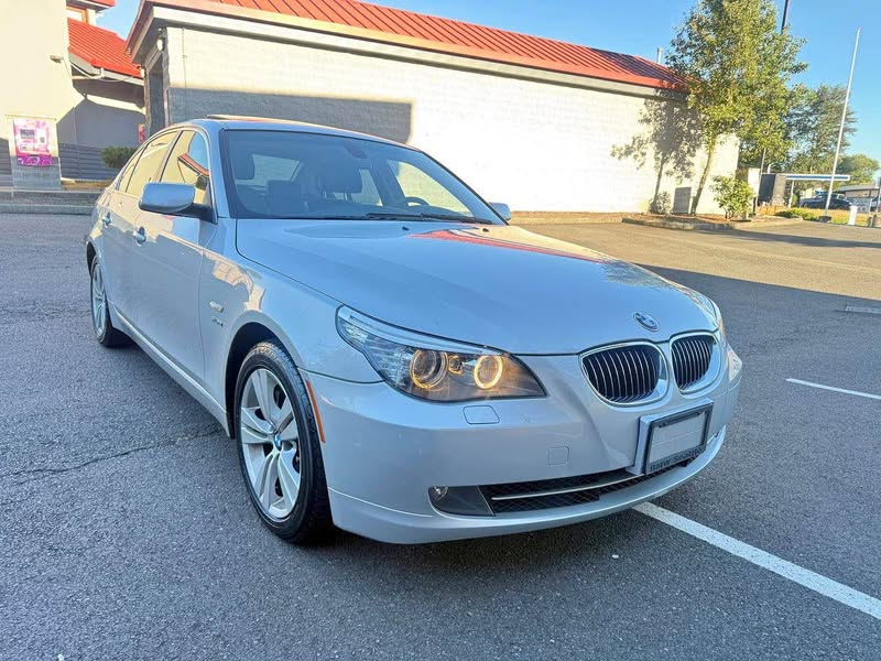 2009 BMW 5 Series - 528i Sedan 4D