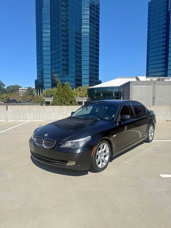 2010 BMW 5 Series - 535i Sedan 4D