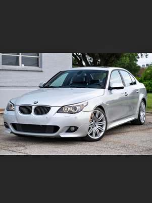 2010 BMW 5 Series - 550i Sedan 4D