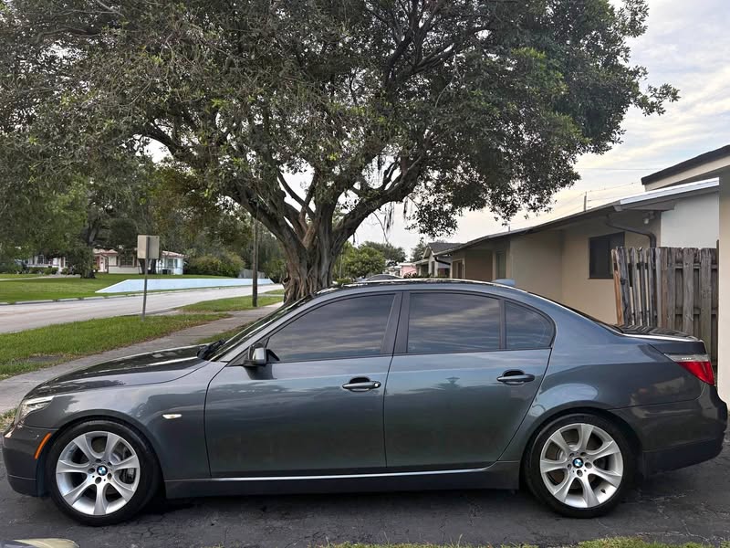 2010 BMW 5 Series - 535i Sedan 4D