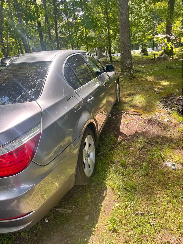 2008 BMW 5 Series - 528xi Sedan 4D