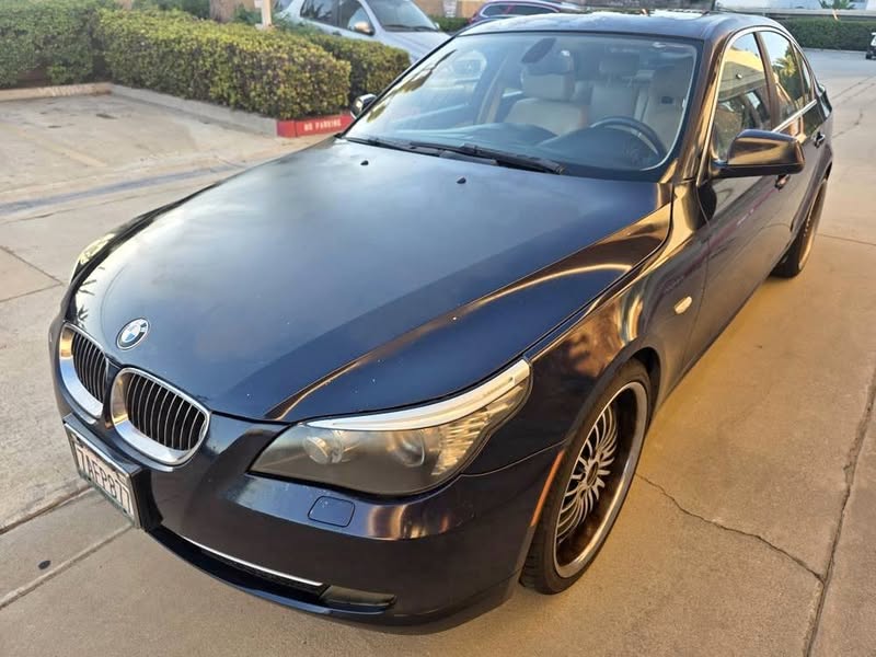 2010 BMW 5 Series - 528i Sedan 4D