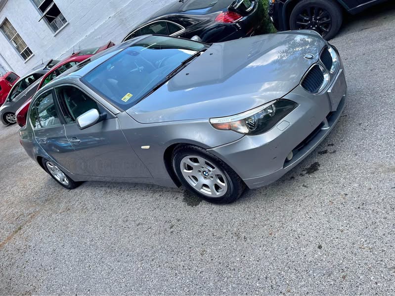 2004 BMW 5 Series - 525xi Sedan 4D