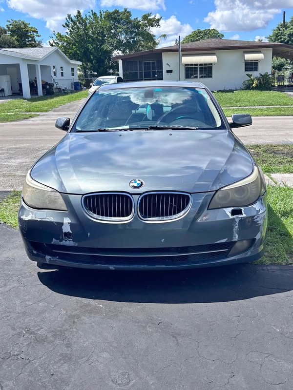 2009 BMW 5 Series - 528i Sedan 4D