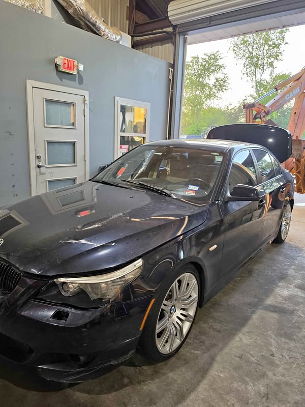 2010 BMW 5 Series - 550i Sedan 4D