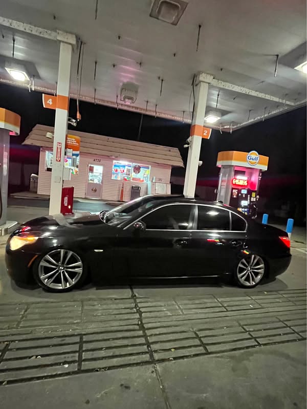 2010 BMW 5 Series - 528i Sedan 4D