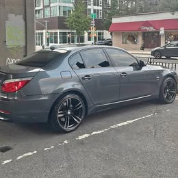 2010 BMW 5 Series - 528i xDrive Sedan 4D