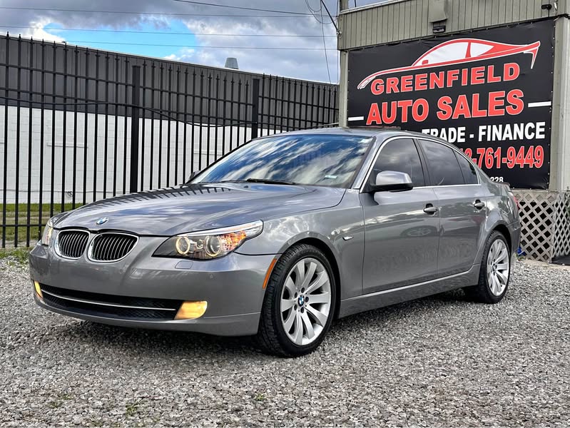 2010 BMW 5 Series - 528i Sedan 4D