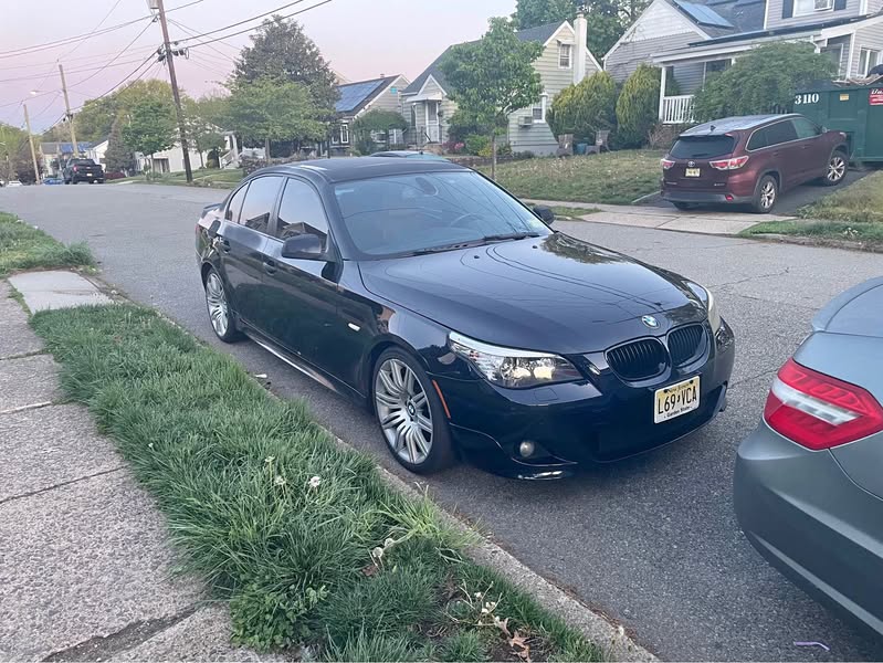 2010 BMW 5 Series - 550i Sedan 4D