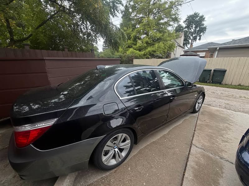2010 BMW 5 Series - 528i Sedan 4D