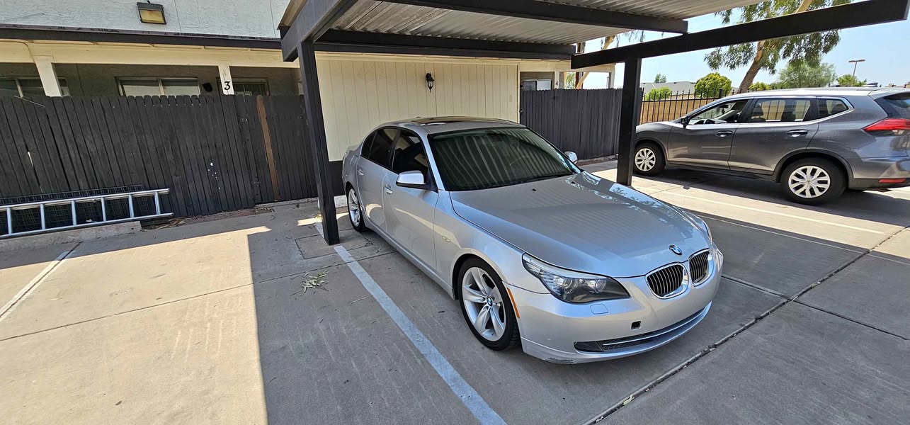 2010 BMW 5 Series - 528i Sedan 4D