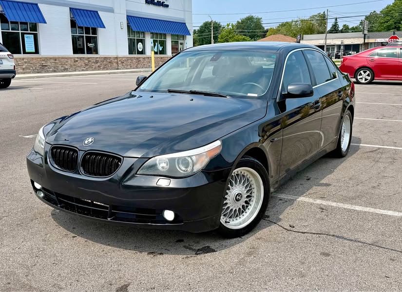 2004 BMW 5 Series - 525i Sedan 4D