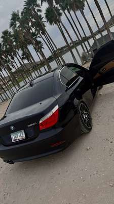 2010 BMW 5 Series - 528i xDrive Sedan 4D
