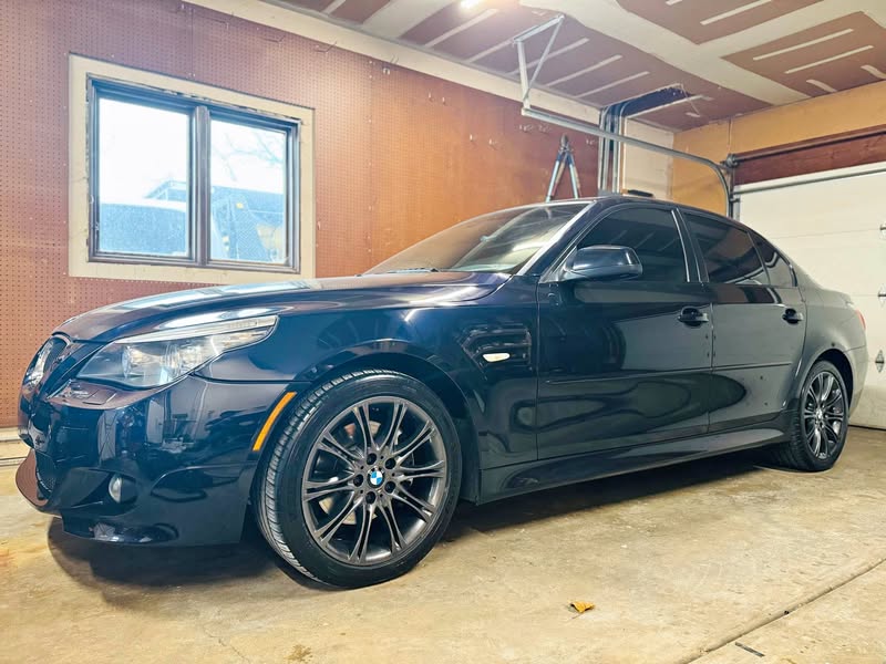 2010 BMW 5 Series - 535i xDrive Sedan 4D