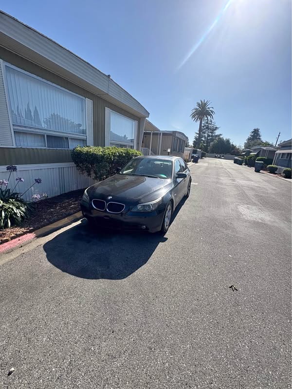 2004 BMW 5 Series - 530i Sedan 4D