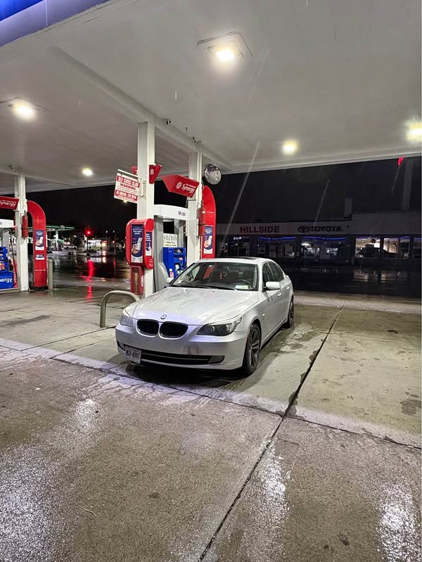2009 BMW 5 Series - 528i xDrive Sedan 4D