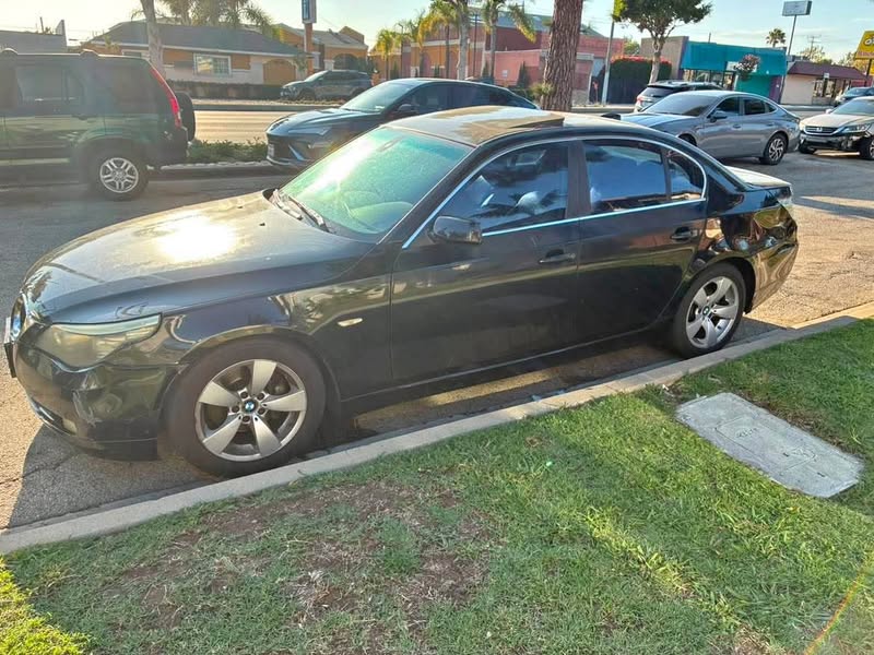 2010 BMW 5 Series - 528i Sedan 4D