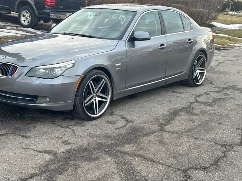 2009 BMW 5 Series - 528i xDrive Sedan 4D
