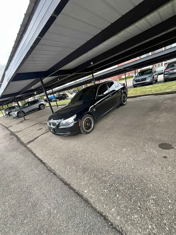 2010 BMW 5 Series - 535i xDrive Sedan 4D