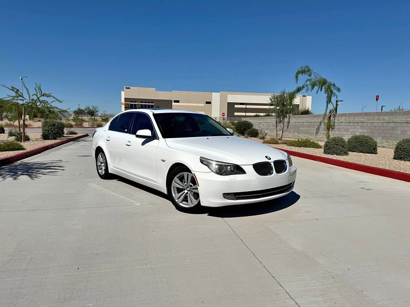 2010 BMW 5 Series - 528i Sedan 4D
