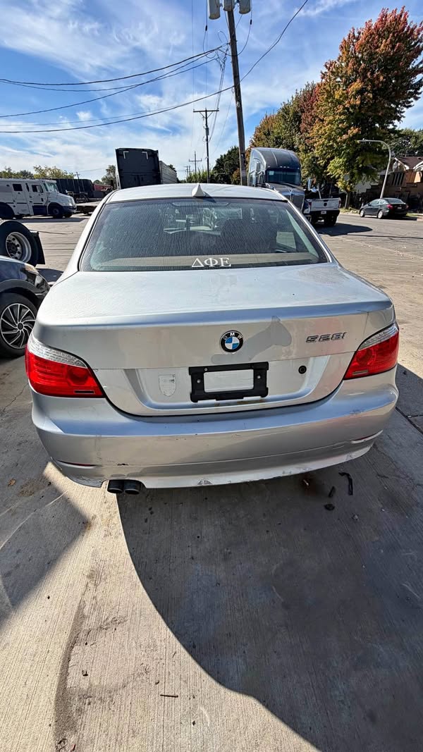 2010 BMW 5 Series - 528i xDrive Sedan 4D