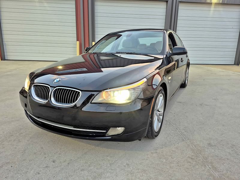 2010 BMW 5 Series - 535i xDrive Sedan 4D
