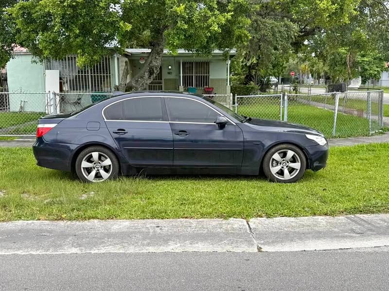 2005 BMW 5 Series - 525i Sedan 4D