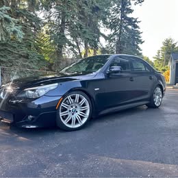 2010 BMW 5 Series - 550i Sedan 4D
