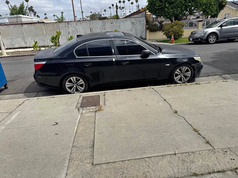 2010 BMW 5 Series - 528i xDrive Sedan 4D