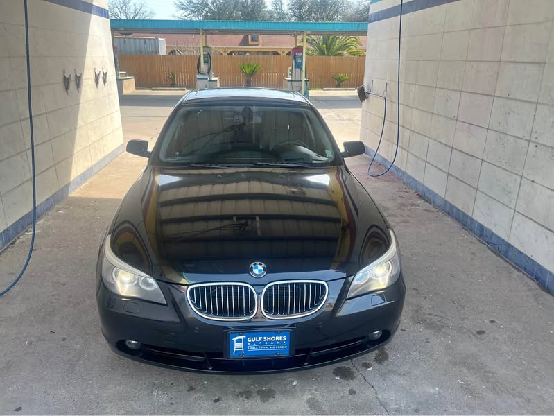 2006 BMW 5 Series - 550i Sedan 4D