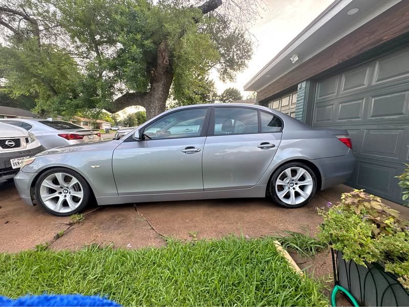 2004 BMW 5 Series - 545i Sedan 4D
