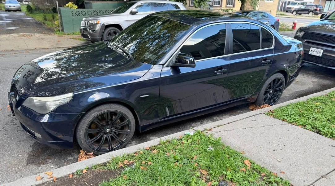 2010 BMW 5 Series - 535i xDrive Sedan 4D