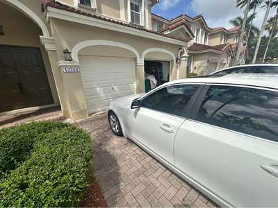 2010 BMW 5 Series - 528i Sedan 4D