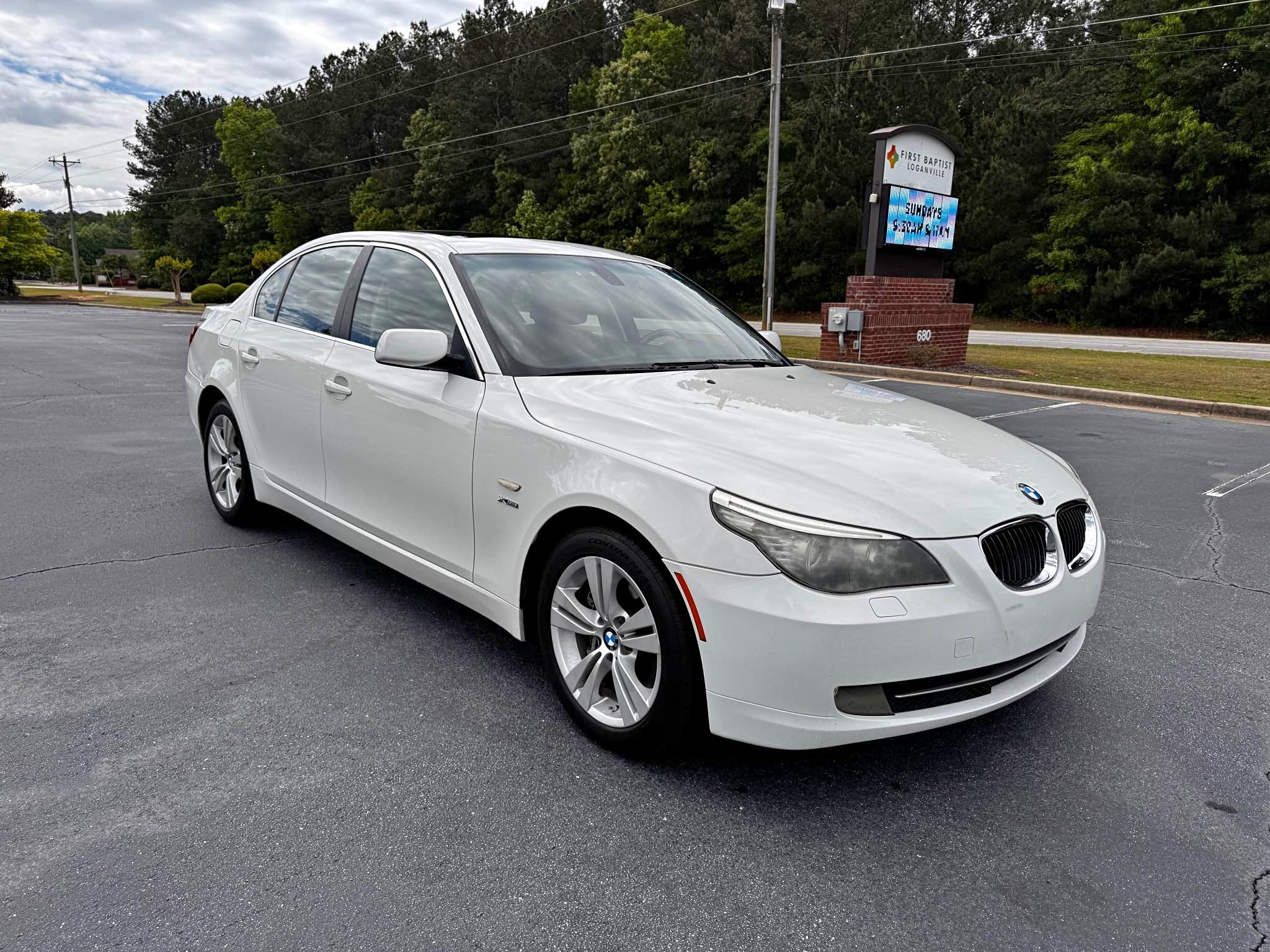 2009 BMW 5 Series - 528i xDrive Sedan 4D