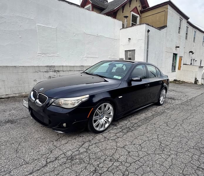 2008 BMW 5 Series - 550i Sedan 4D