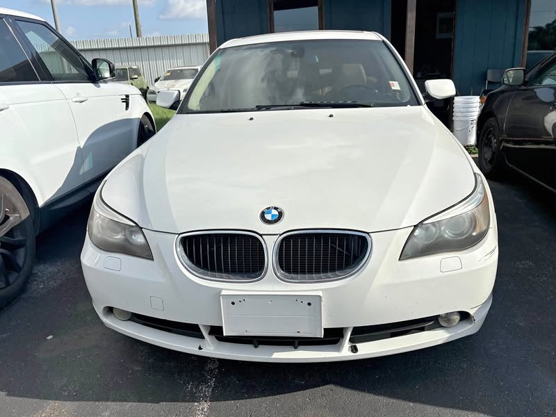 2005 BMW 5 Series 525i Sedan 4D