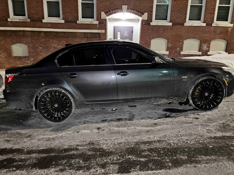 2010 BMW 5 Series - 528i xDrive Sedan 4D